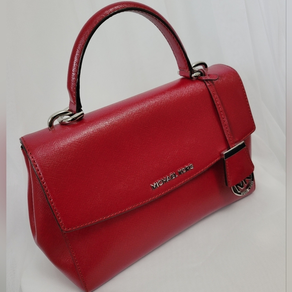 Like New! Michael Kors handbag- Authentic - Picture 10 of 11